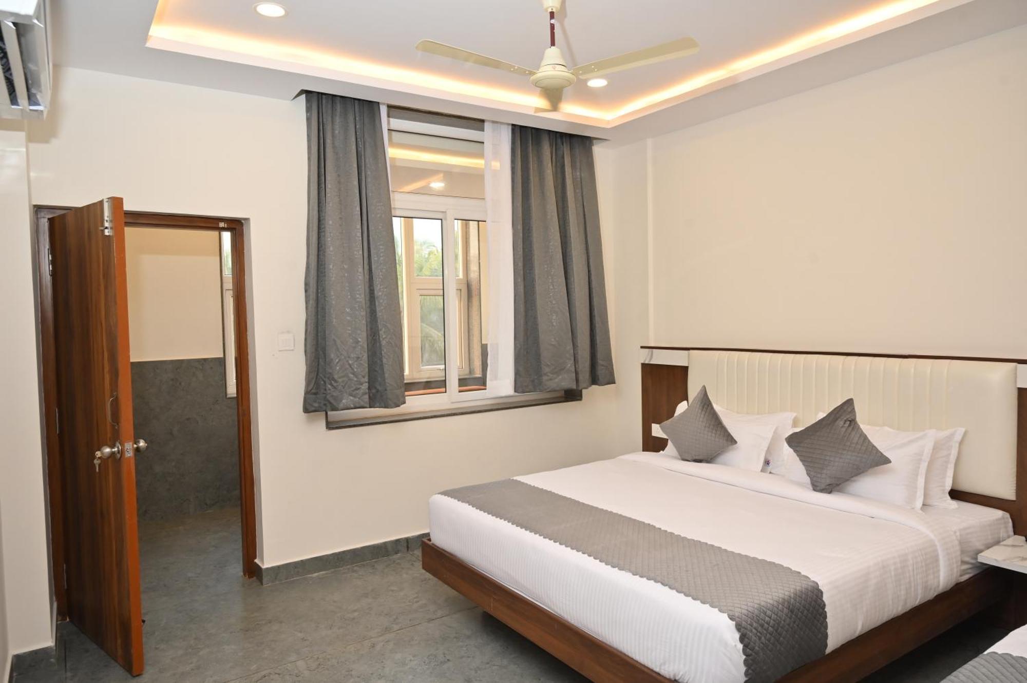 Hotel Shri Devi Comforts Inn Bhatkal Ngoại thất bức ảnh