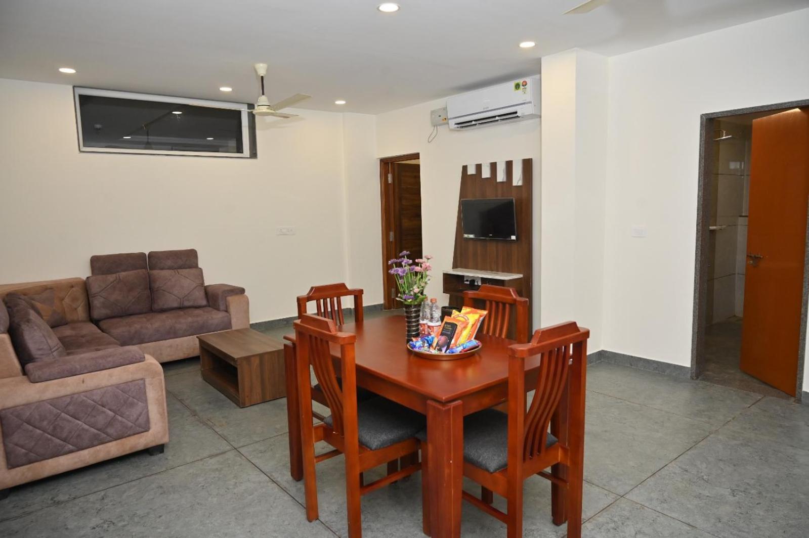 Hotel Shri Devi Comforts Inn Bhatkal Ngoại thất bức ảnh