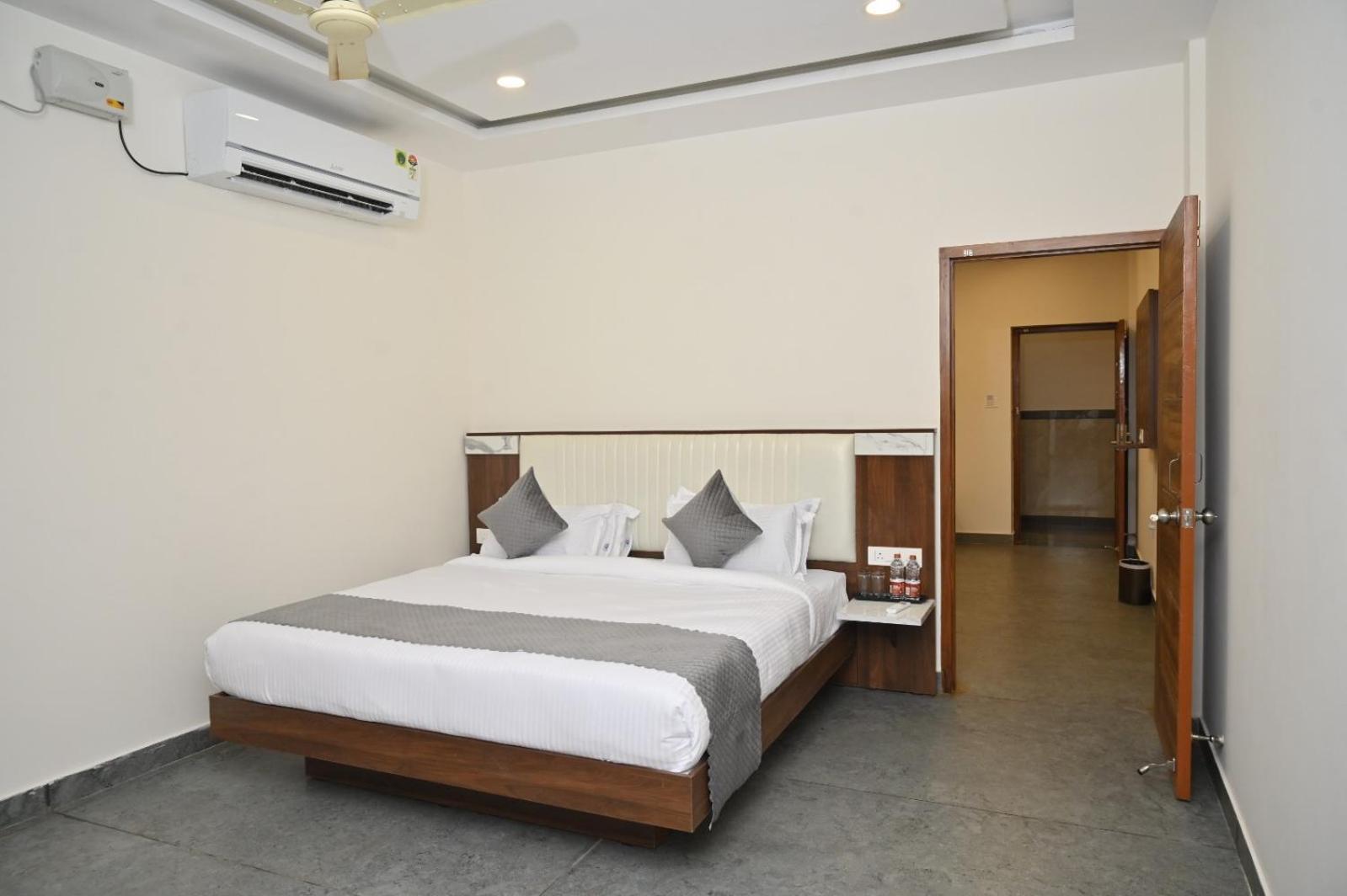 Hotel Shri Devi Comforts Inn Bhatkal Ngoại thất bức ảnh